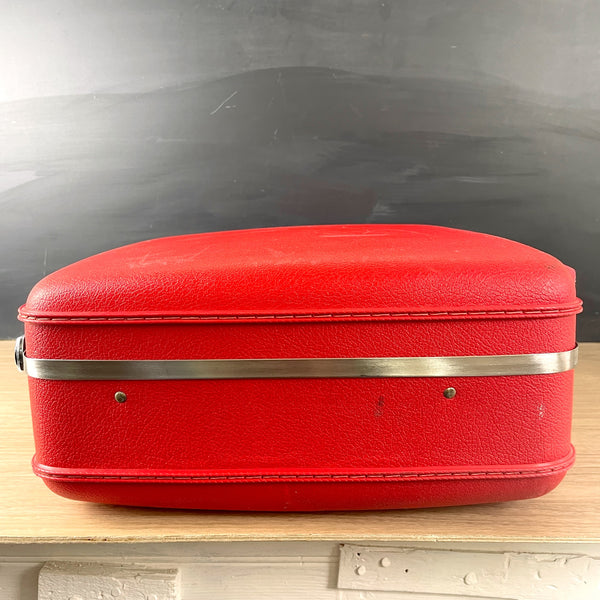 American Tourister "Tourister" red suitcase - 1960s vintage - NextStage Vintage