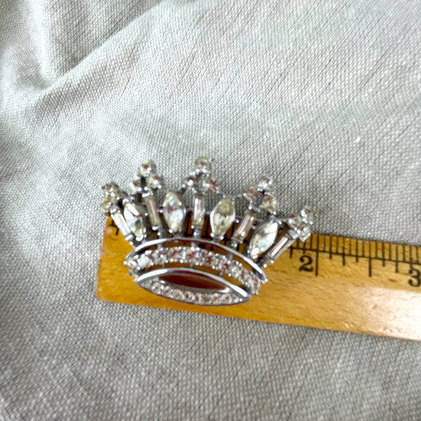 Trifari silvertone and crystals crown brooch - 1960s vintage