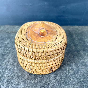 Rattan woven turtle woven trinket box - 1970s vintage - NextStage Vintage