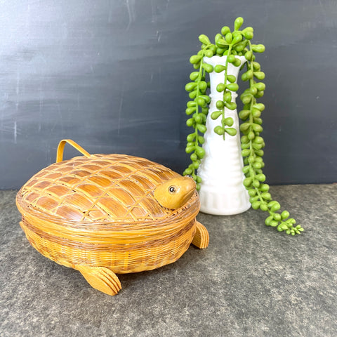 Vintage turtle rattan basket with lid - 1970s vintage - NextStage Vintage