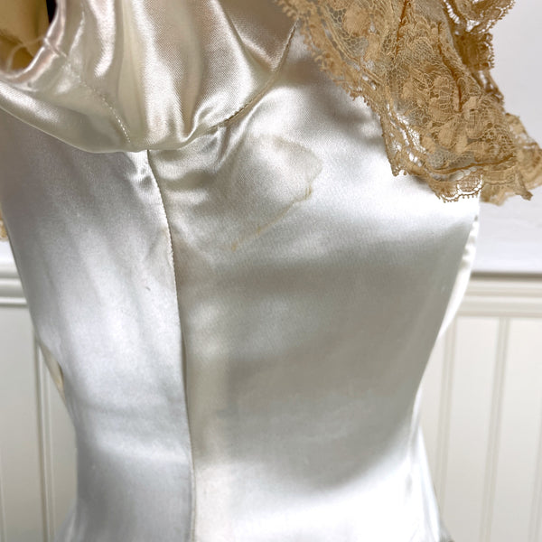 Ivory satin wedding gown with bow detail - size xs-small - vintage dress - NextStage Vintage