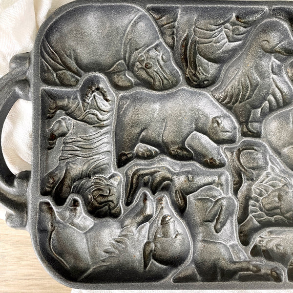 John Wright cast iron animal puzzle mold pan - 1980s vintage - NextStage Vintage