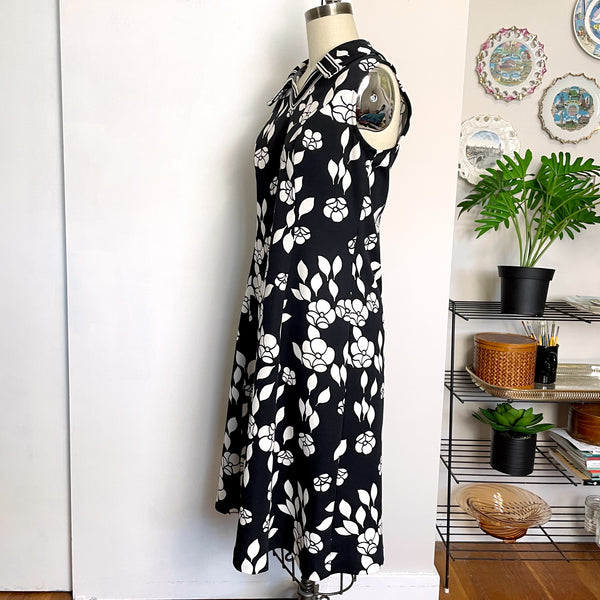 1970s vintage black and white floral sleeveless dress - size S - NextStage Vintage