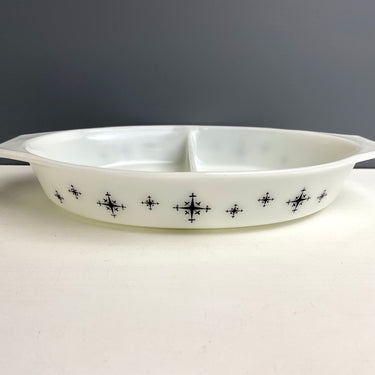 Pyrex Compass divided snack server - 1959 vintage - NextStage Vintage