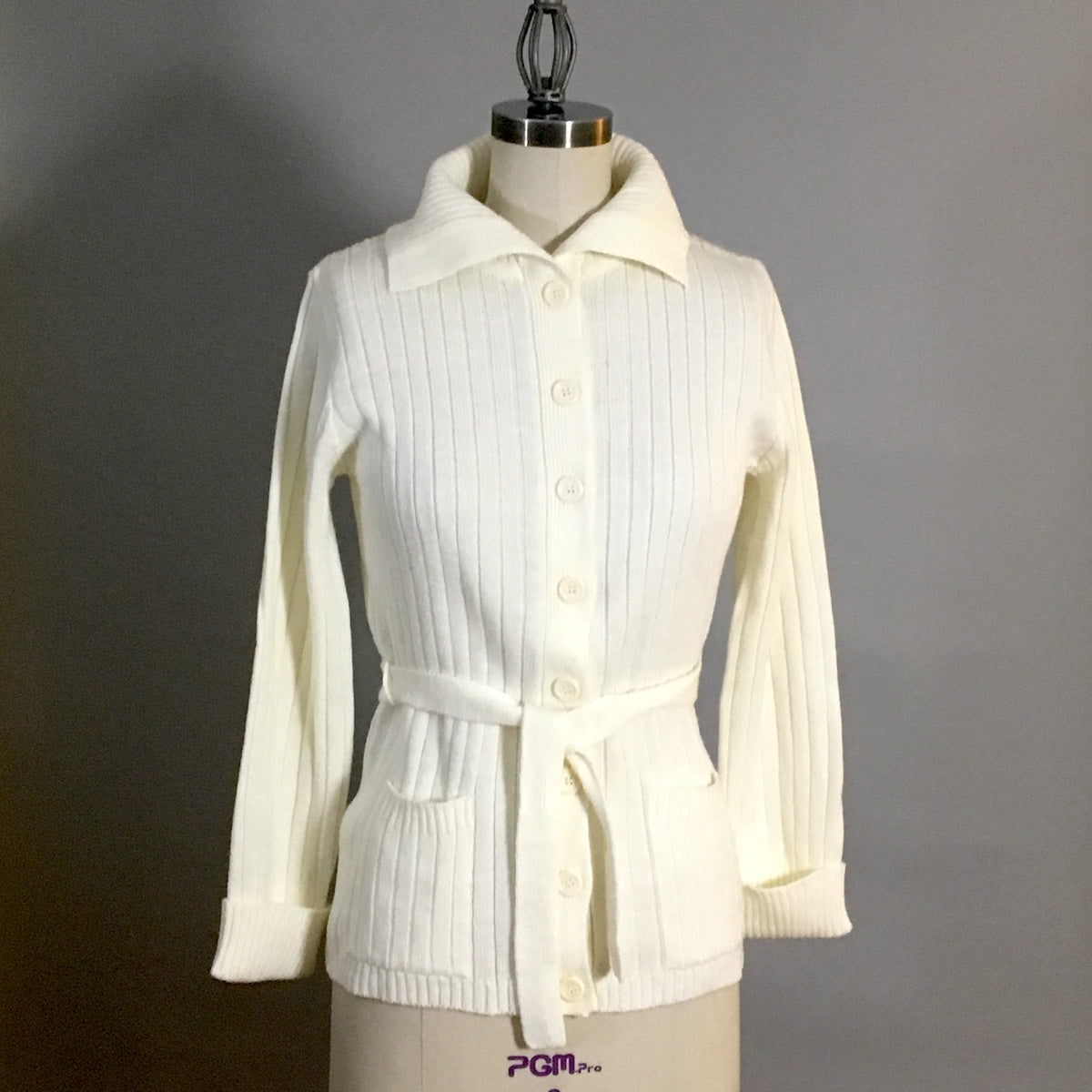 Cream cardigan tunic sweater - Bronson of CA - 1970s vintage - XS