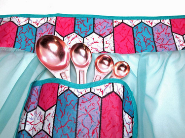 Honeycomb print and sheer voile hostess apron - vintage half apron - NextStage Vintage