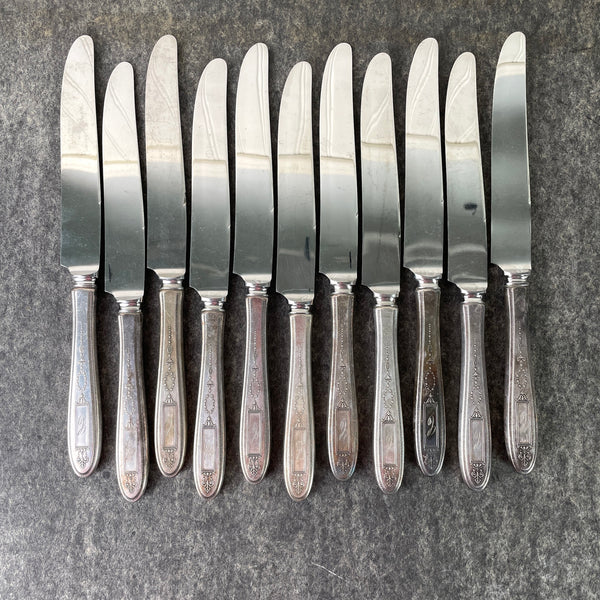 Oneida Community Plate Grosvenor flatware - C monogram - 46 pieces - 1920s vintage - NextStage Vintage