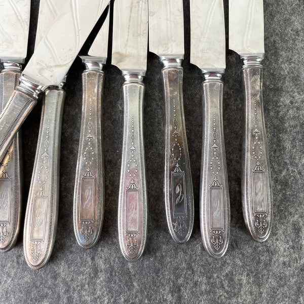 Oneida Community Plate Grosvenor flatware - C monogram - 46 pieces - 1920s vintage - NextStage Vintage