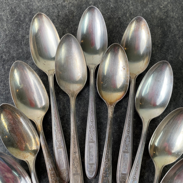 Oneida Community Plate Grosvenor flatware - C monogram - 46 pieces - 1920s vintage - NextStage Vintage