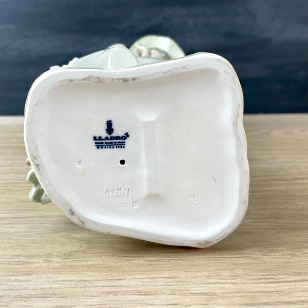 Lladro "Love in Bloom" boy and girl figurine - NextStage Vintage