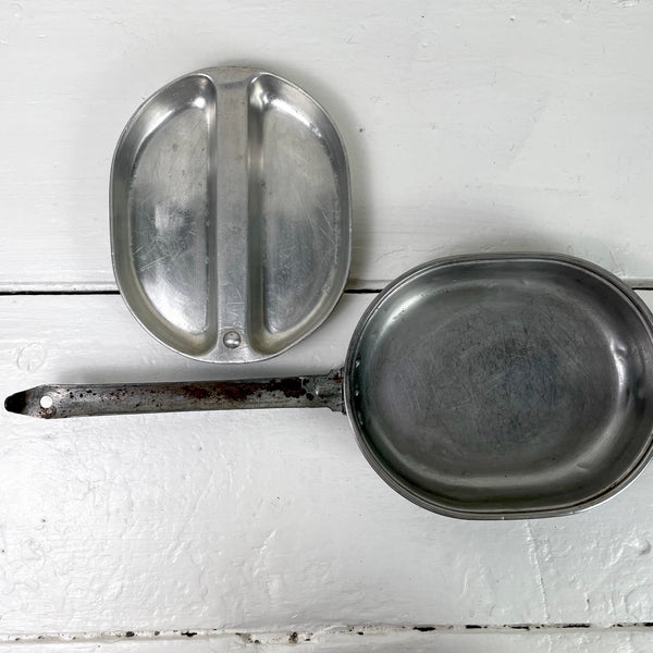 US Knapp Monarch 1945 metal mess kit - vintage 1945 military kit - NextStage Vintage