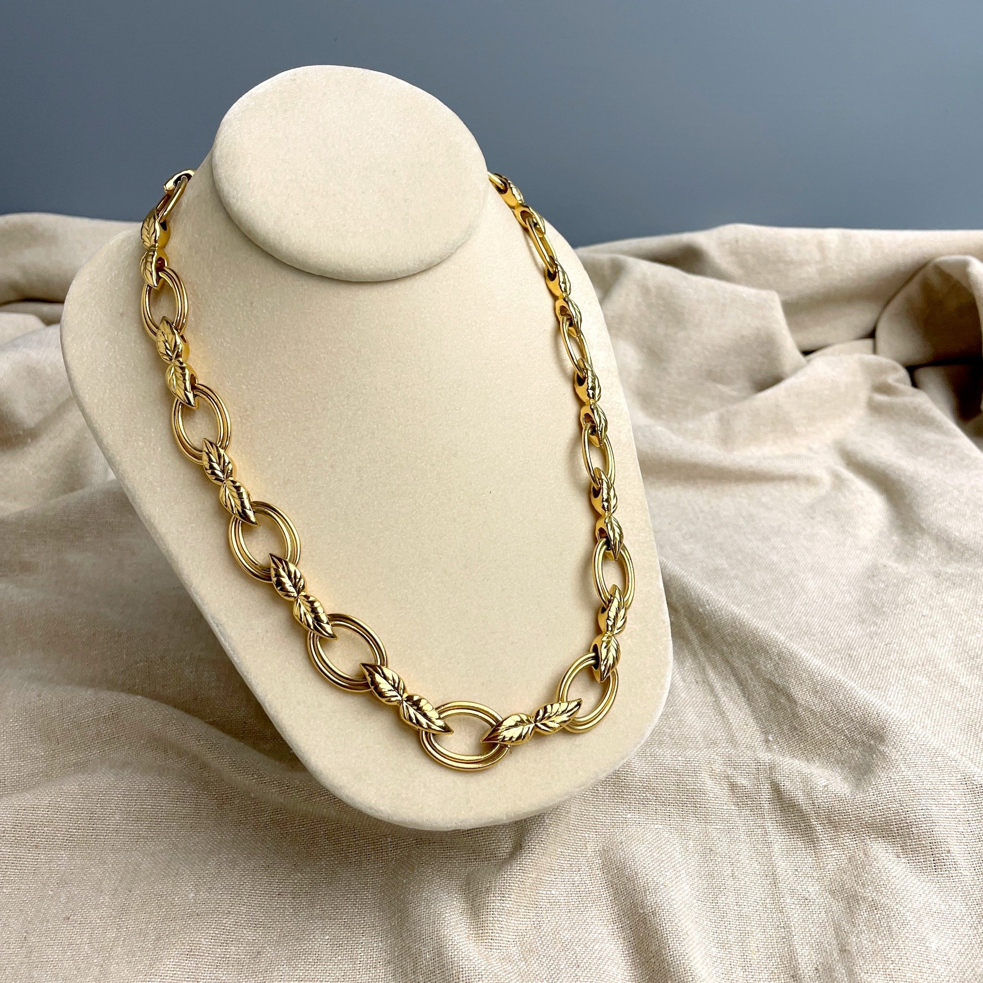 ★VINTAGE HOLLYWOOD★ Twist Leaf Chain Necklace Vintage Gold Leaf Necklace - Etsy