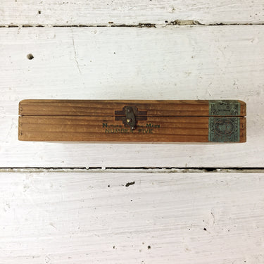 Nutura Number Five wooden cigar box - 1946 - J.B.Back & Co. - NextStage Vintage