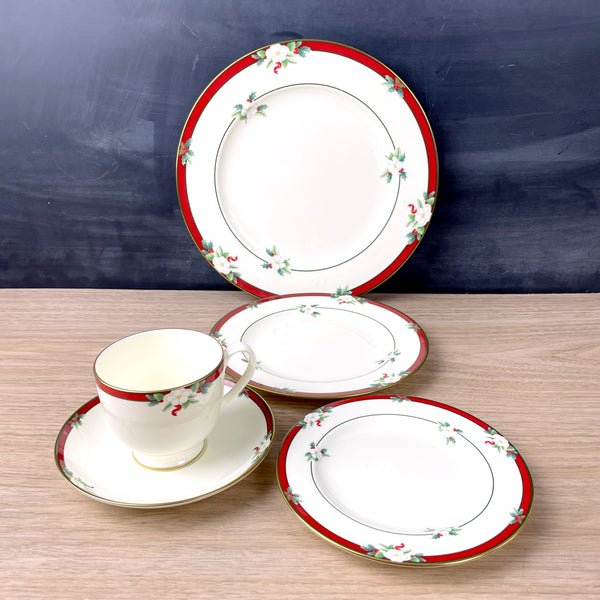 Pfaltzgraff Yuletide bone china place setting - 5 pieces - 1990s vintage - NextStage Vintage