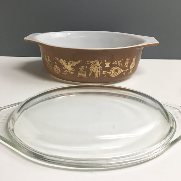 Pyrex Early American gold on brown #043 1.5 qt casserole - 1960s vintage - NextStage Vintage