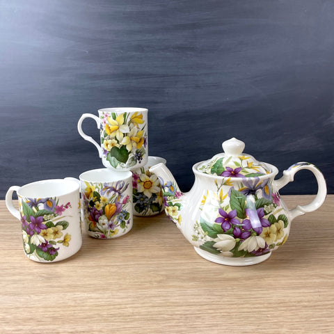 Sadler Dutchess teapot and 4 spring flower mugs - 1990s vintage - NextStage Vintage